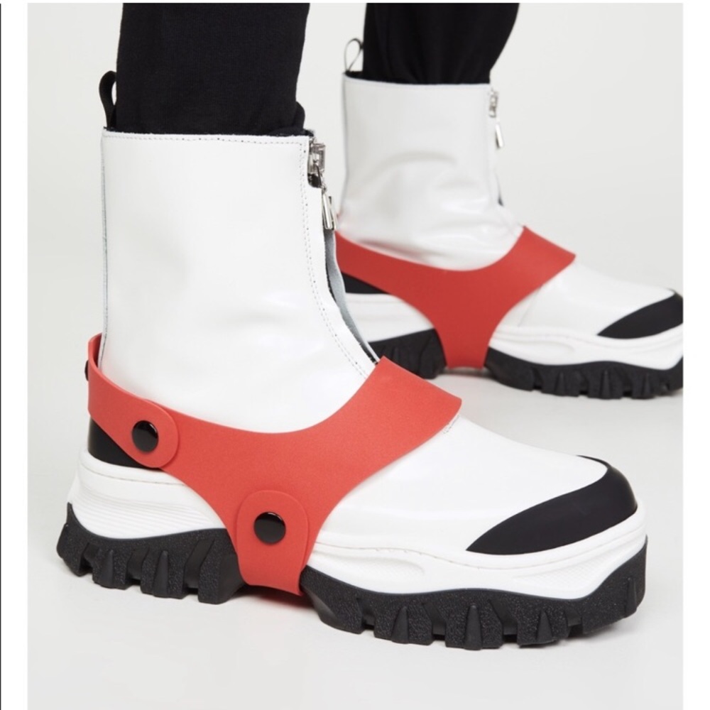 MSGM Leather Contrast Strap Chunky Lug Sole Boots in White Size 36 US 6